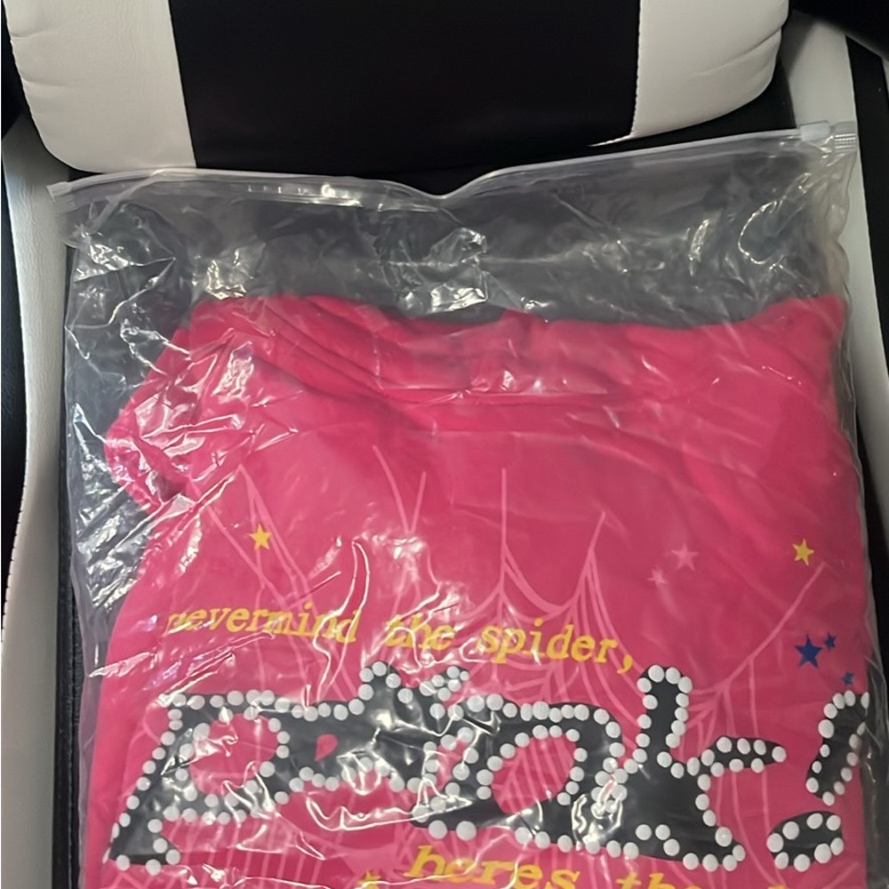 Small men’s Sp5der hoodie